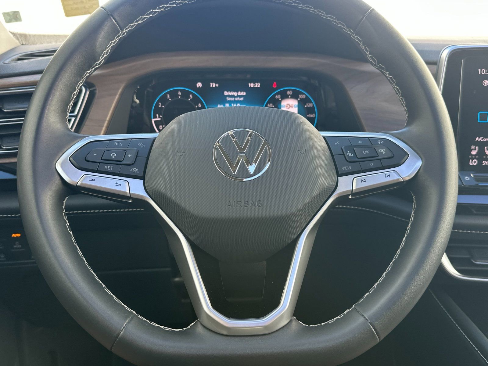 Used 2024 Volkswagen Atlas SE image 24