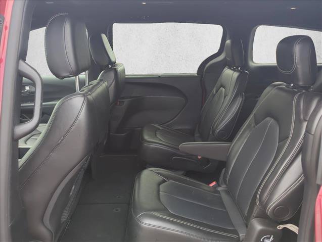 Used 2025 Chrysler Pacifica Select FWD image 19