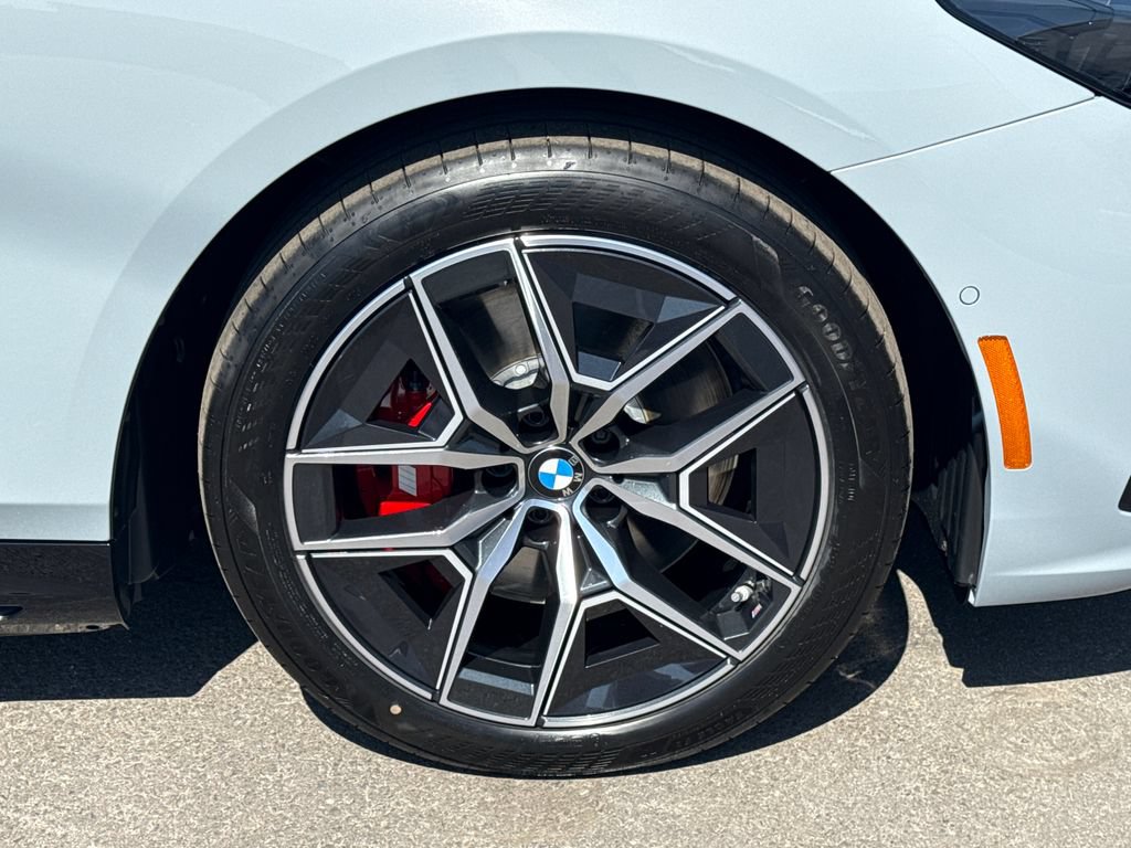 New 2027 BMW i5 M60 w/ M Sport Package AWD/4WD image 7
