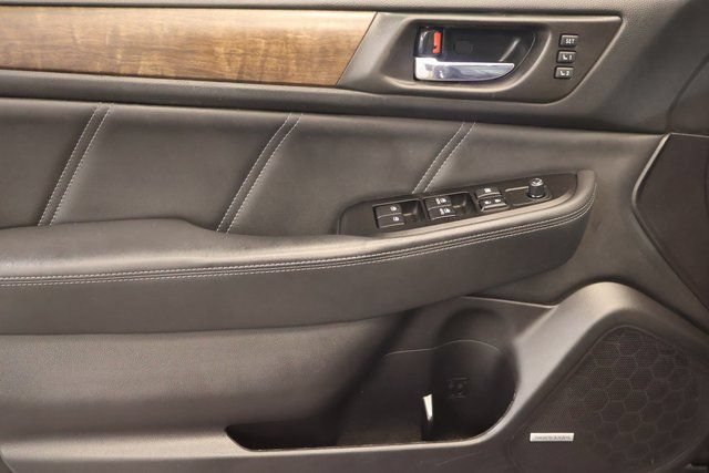 Used 2018 Subaru Outback 2.5i Limited AWD/4WD image 9