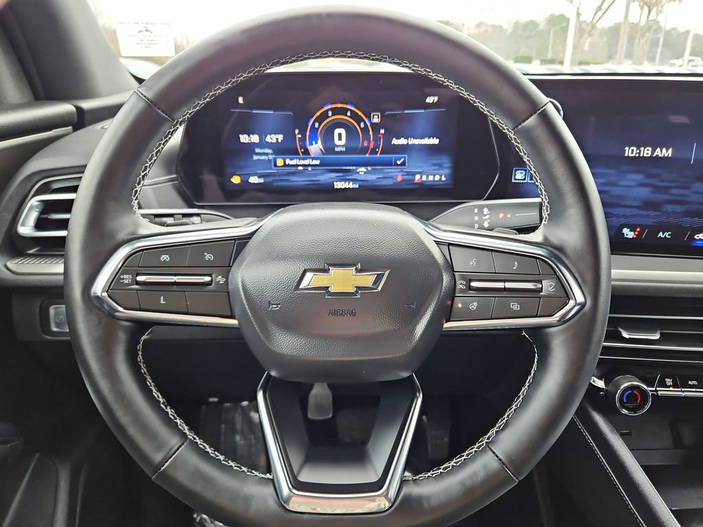 Used 2024 Chevrolet Traverse LT image 10