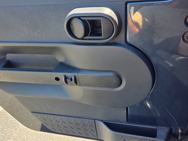 Used 2007 Jeep Wrangler Unlimited Sahara w/ Dual Top Group image 28