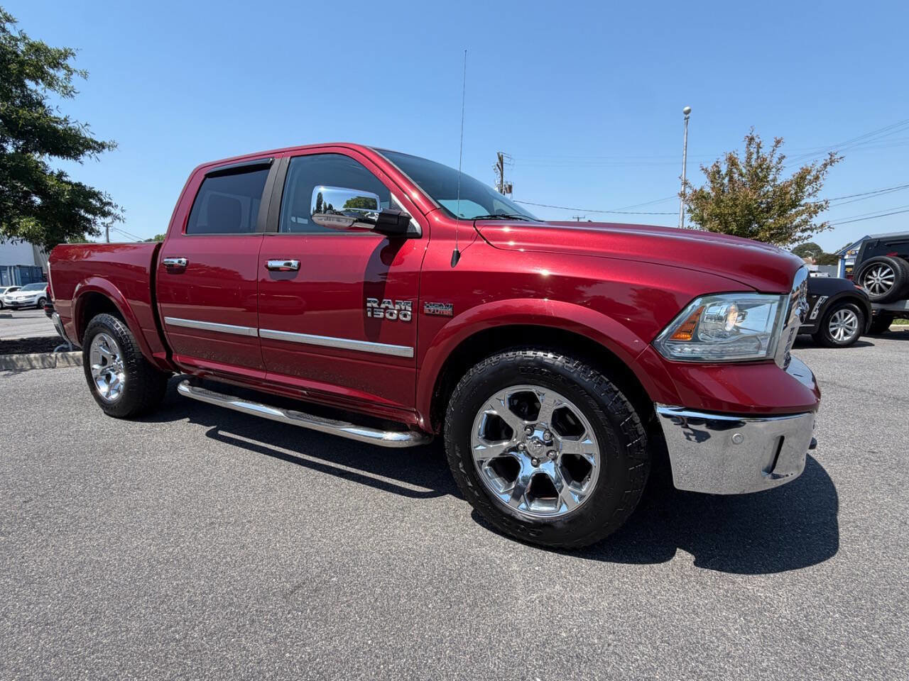 Used 2014 RAM 1500 Laramie w/ Convenience Group AWD/4WD image 4