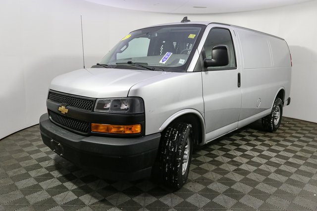 Used 2022 Chevrolet Express 2500 image 5