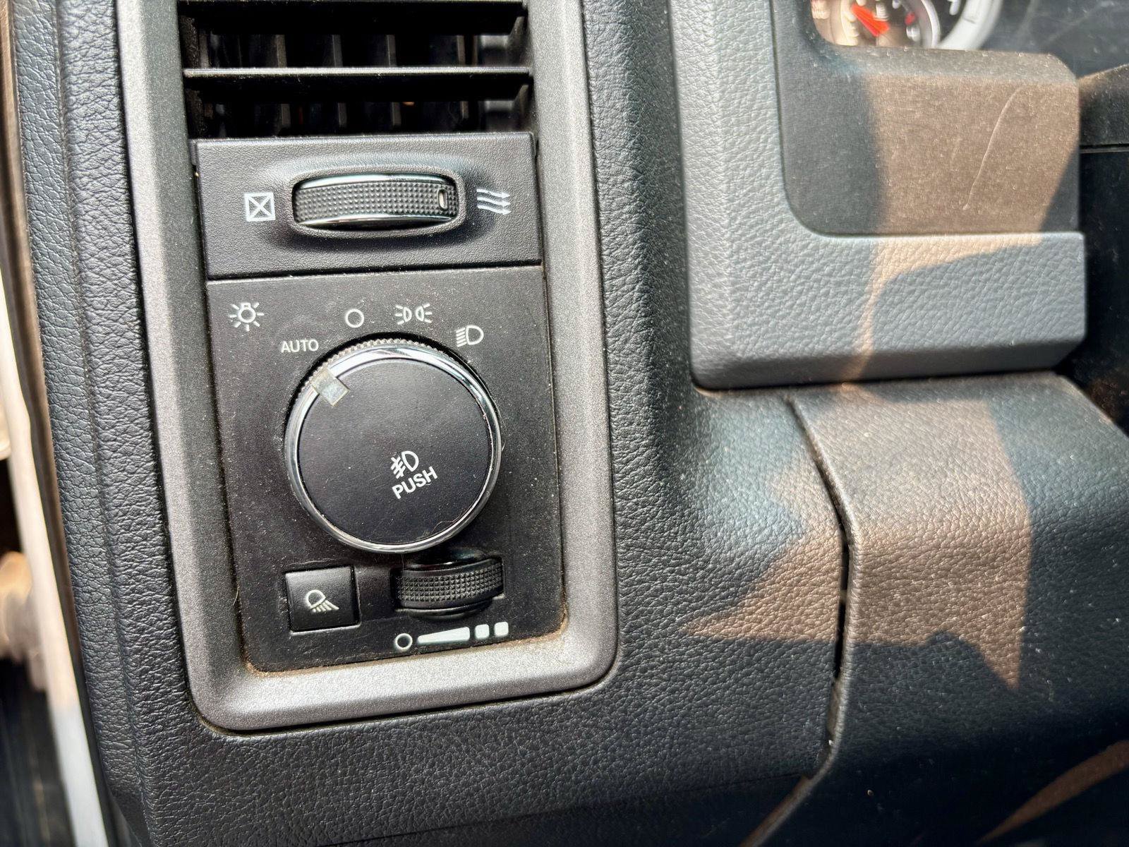 Used 2013 RAM 1500 Tradesman w/ Popular Equipment Group AWD/4WD image 16