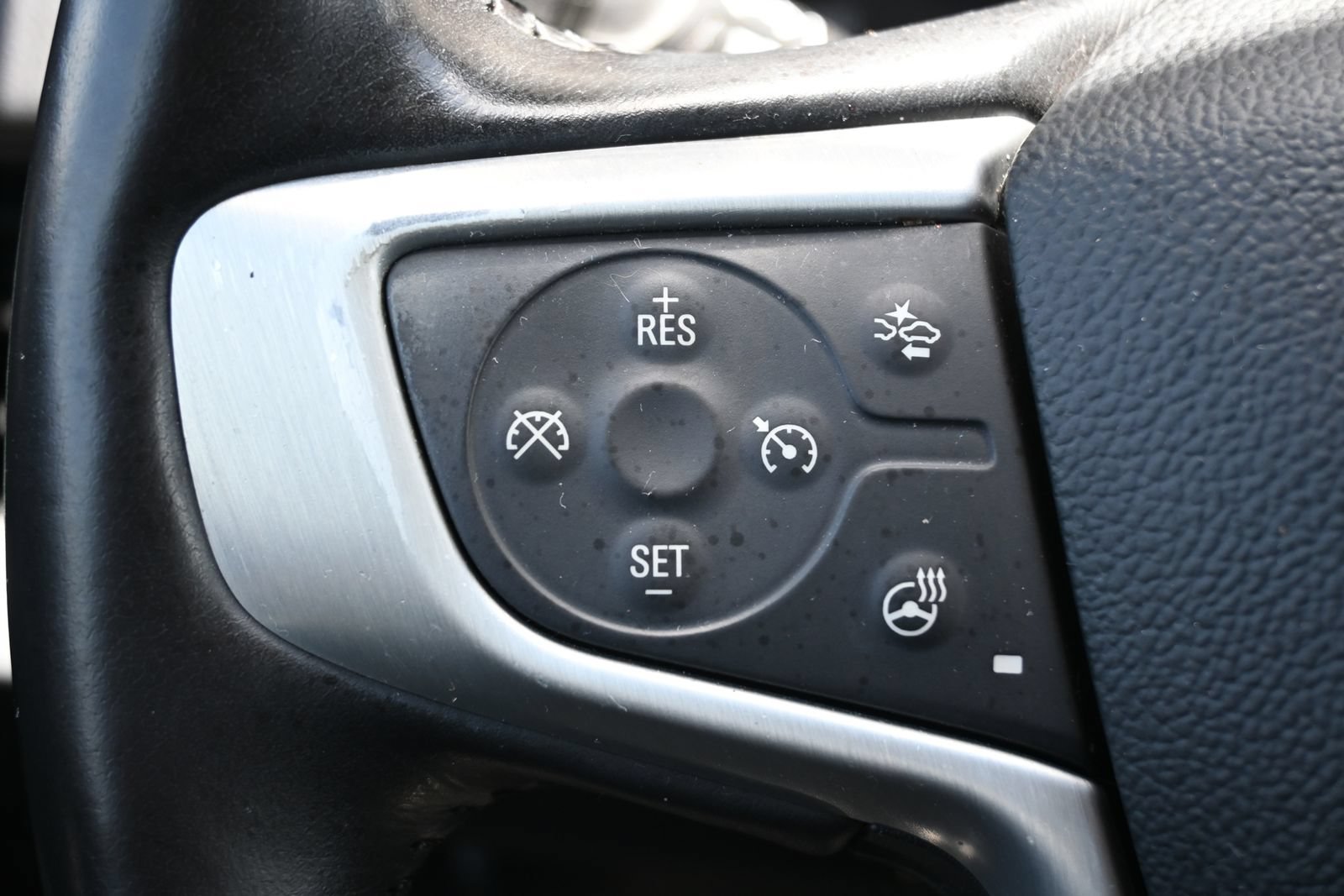 Used 2021 GMC Terrain SLT w/ LPO, 'HIT The Road' Package FWD image 13