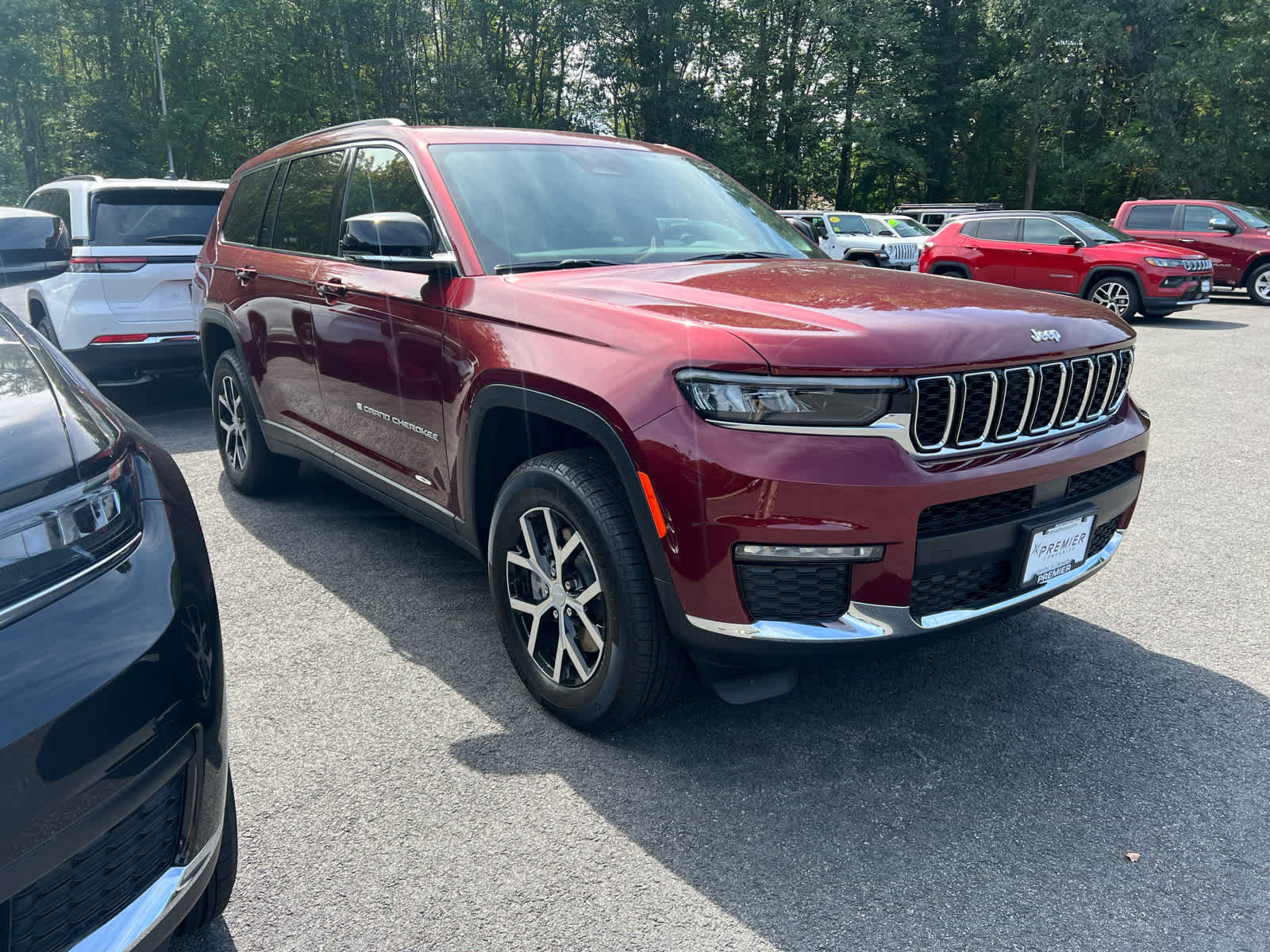 New 2025 Jeep Grand Cherokee L Limited w/ Trailer Tow Package image 2