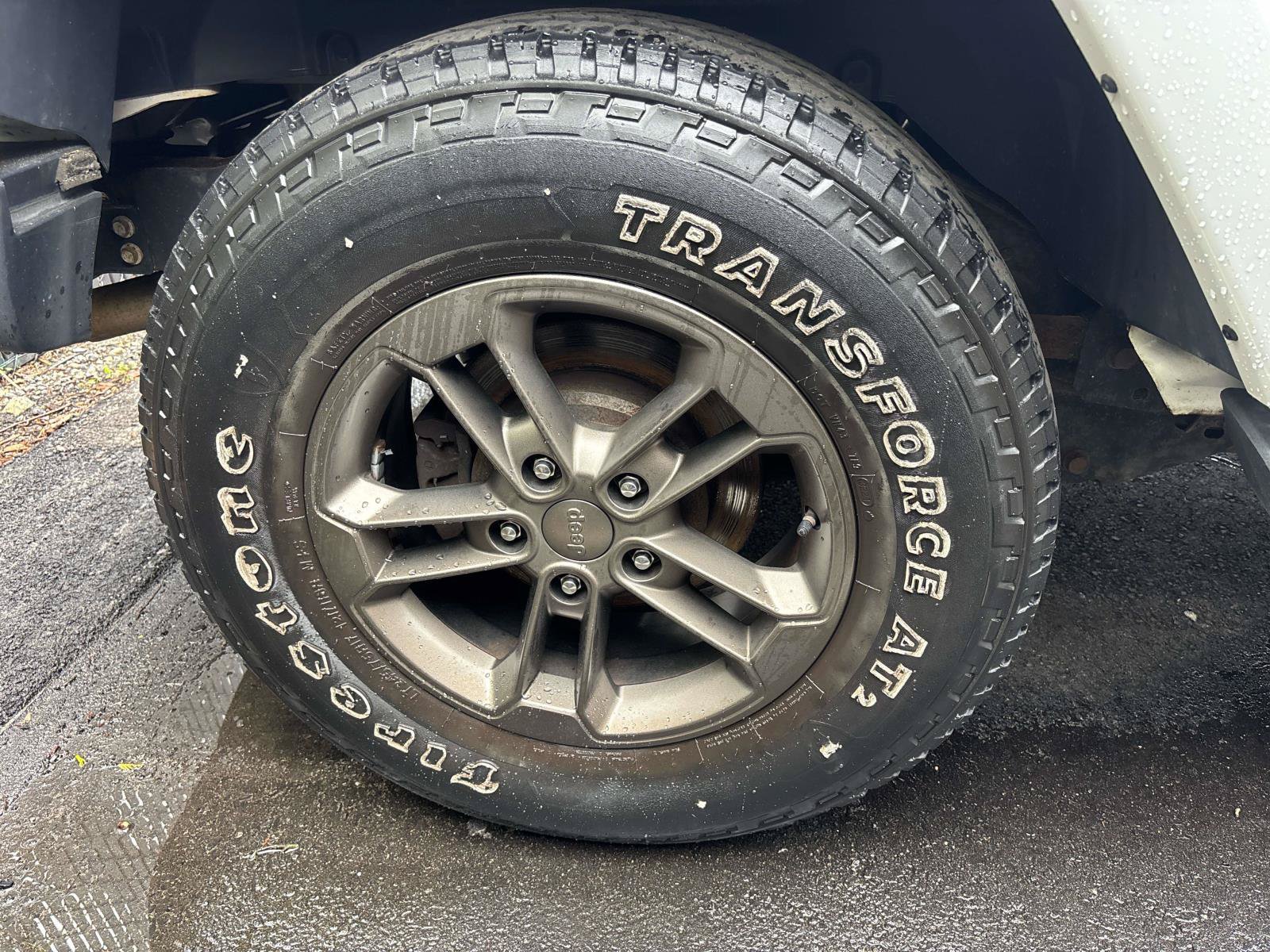 Used 2017 Jeep Wrangler Unlimited Sahara AWD/4WD image 26