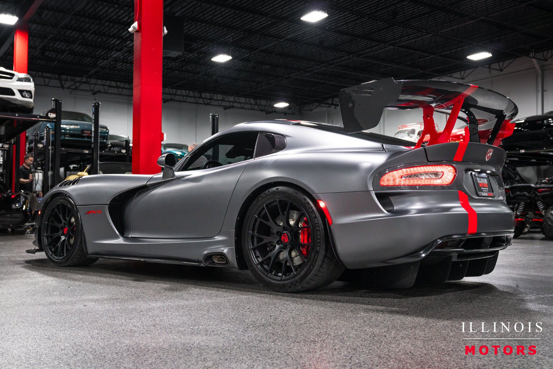 Used 2014 SRT Viper GTS RWD image 3