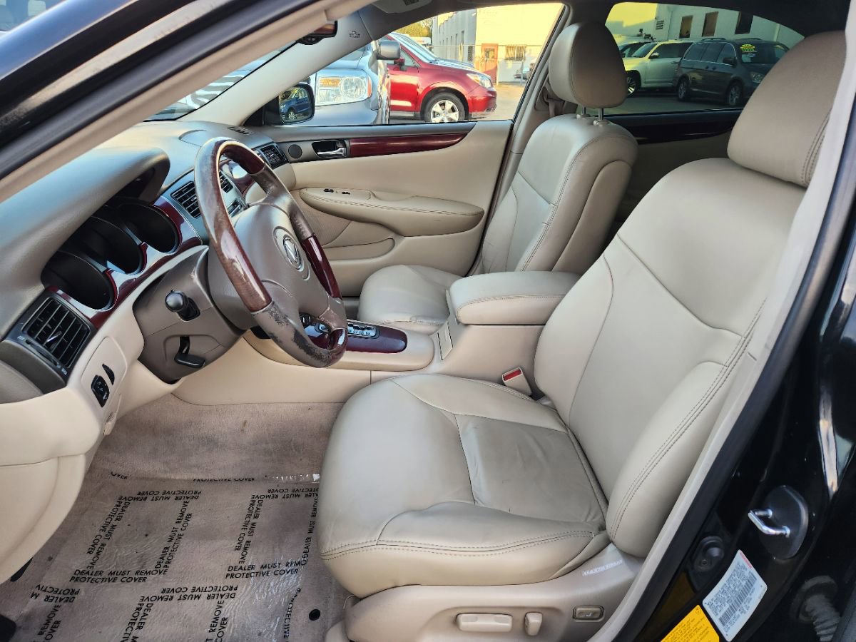 Used 2002 Lexus ES 330 FWD image 10
