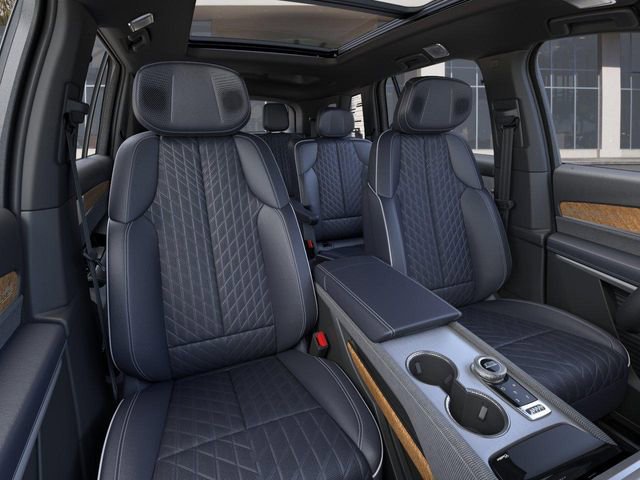 New 2026 Cadillac Vistiq Premium Luxury w/ LPO, Premium Carpet Package AWD/4WD image 16