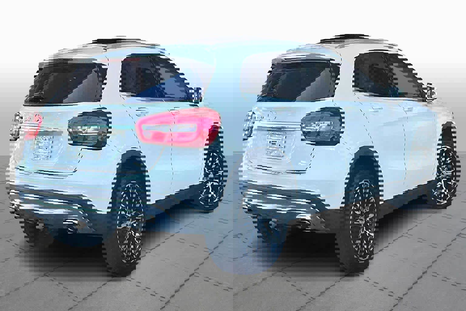 Used 2016 Mercedes-Benz GLA 250 image 13