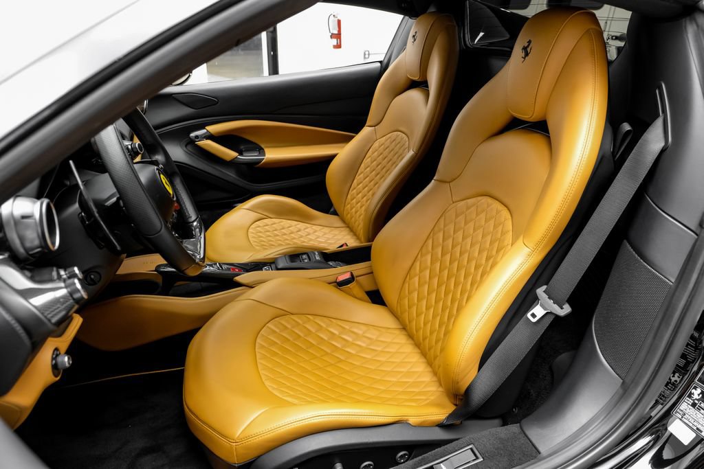Used 2022 Ferrari F8 Tributo RWD image 32