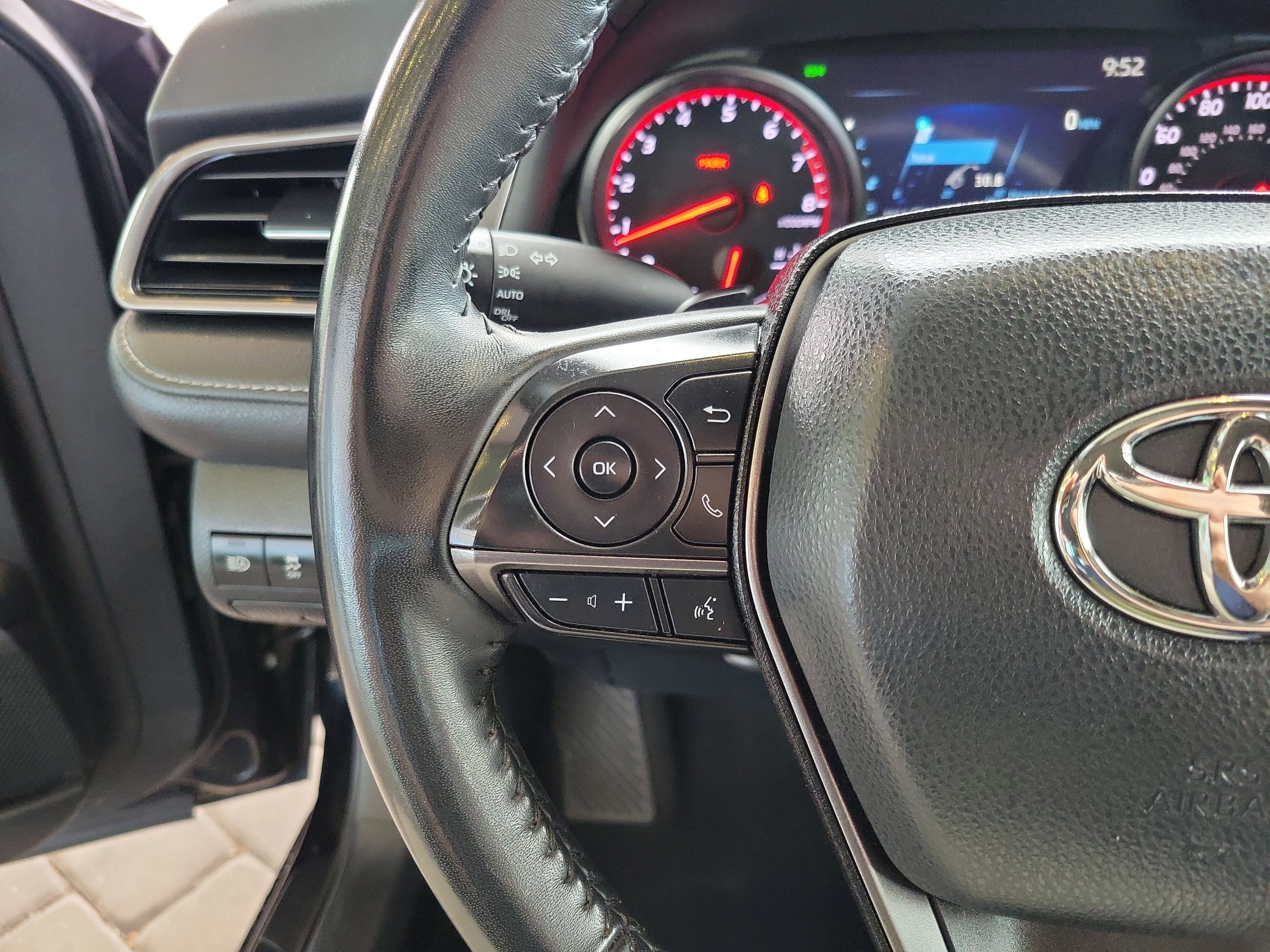 Used 2024 Toyota Camry XSE image 17