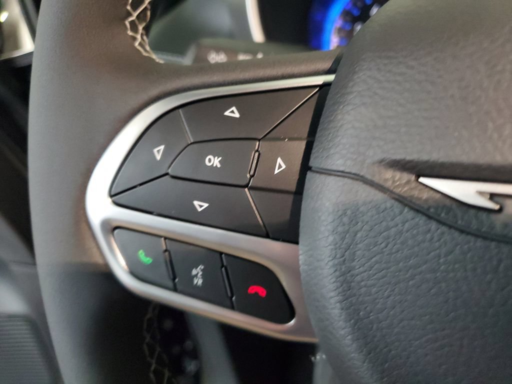 New 2027 Chrysler Pacifica Select FWD image 12