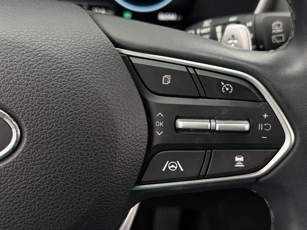 Used 2023 Hyundai Santa Fe SEL Premium image 18