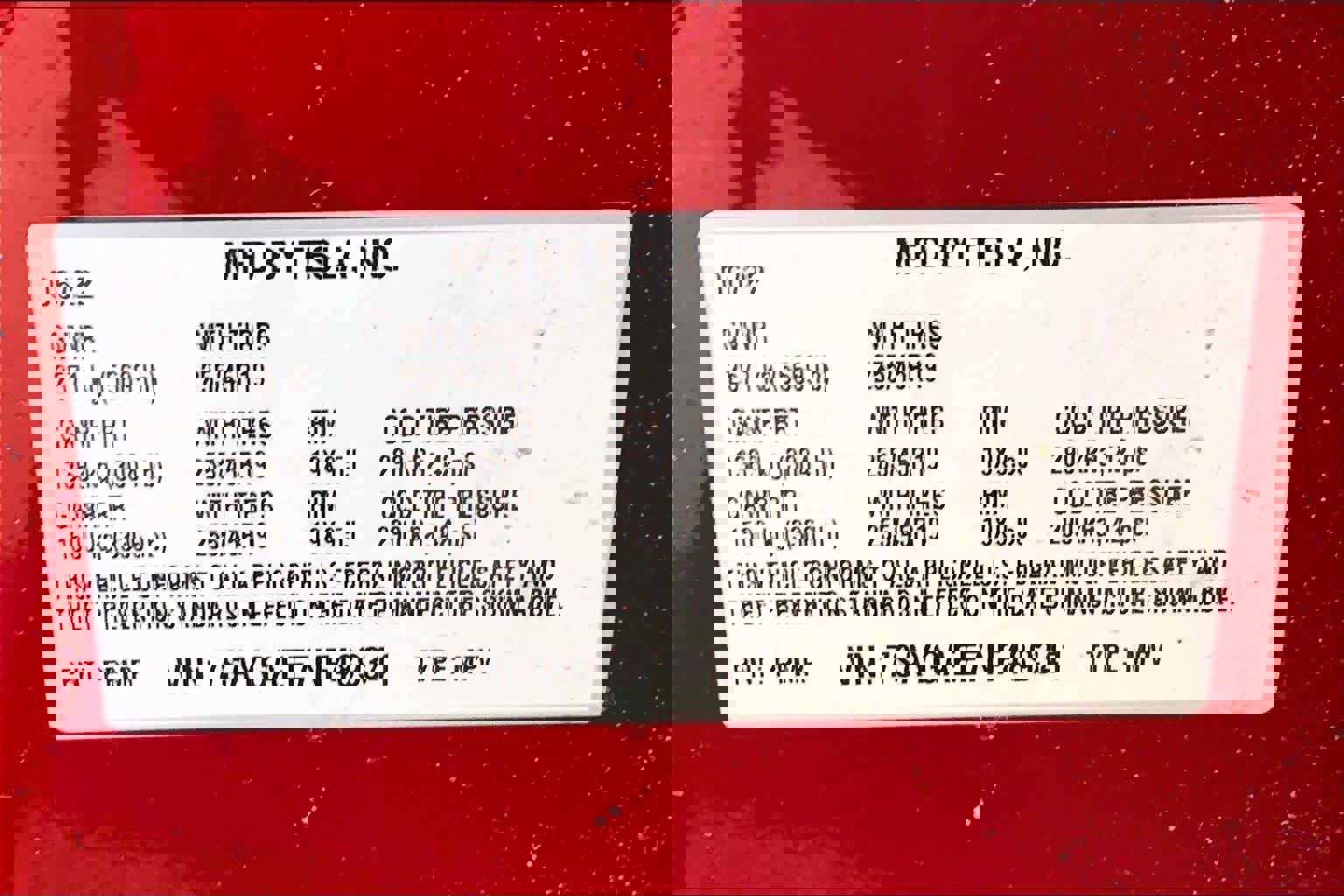 Used 2022 Tesla Model Y Long Range image 36