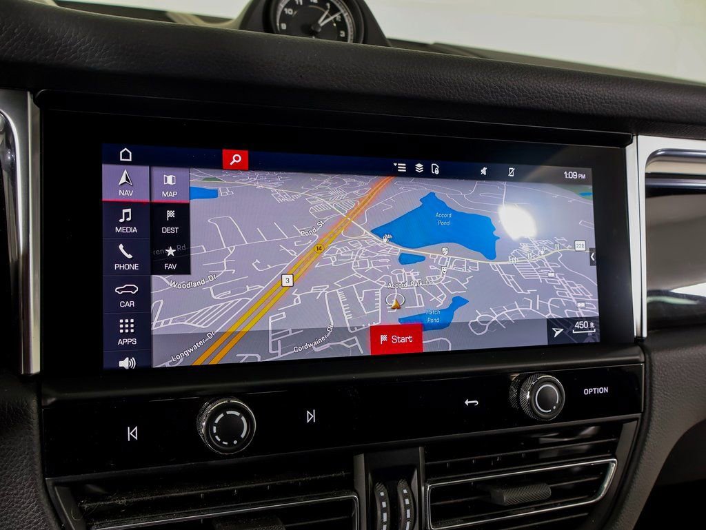 Certified 2023 Porsche Macan S image 14