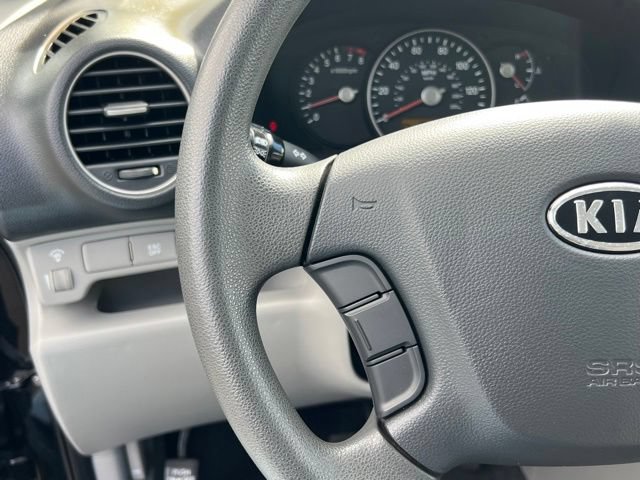 Used 2009 Kia Rondo LX FWD image 22