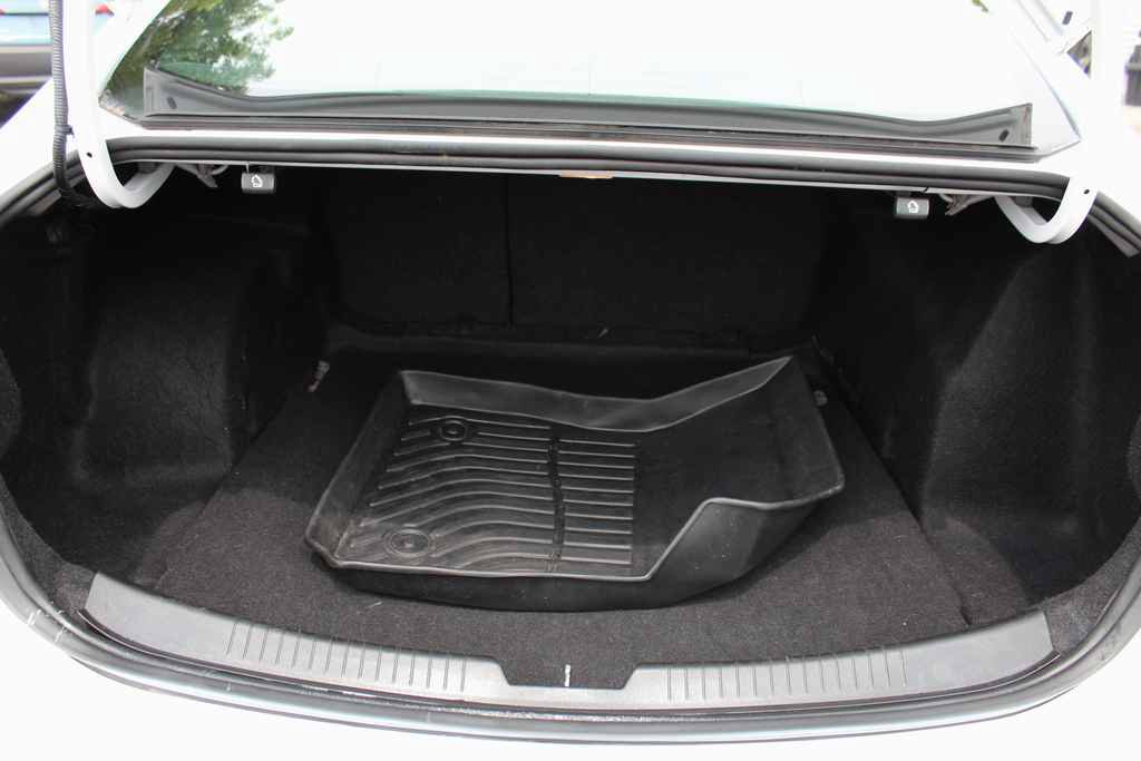 Used 2019 Chevrolet Malibu LT FWD image 8