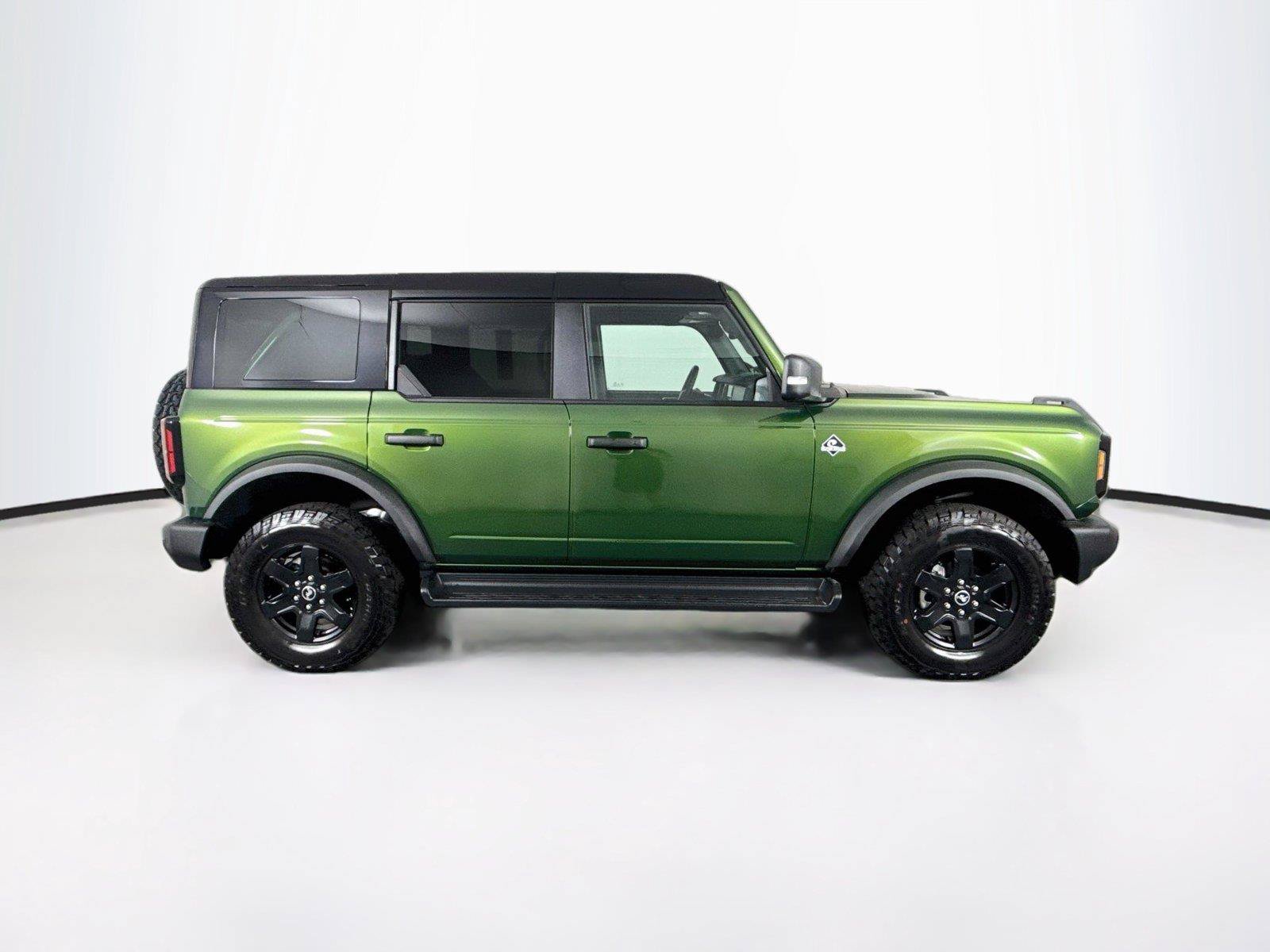 Used 2025 Ford Bronco Outer Banks AWD/4WD image 11