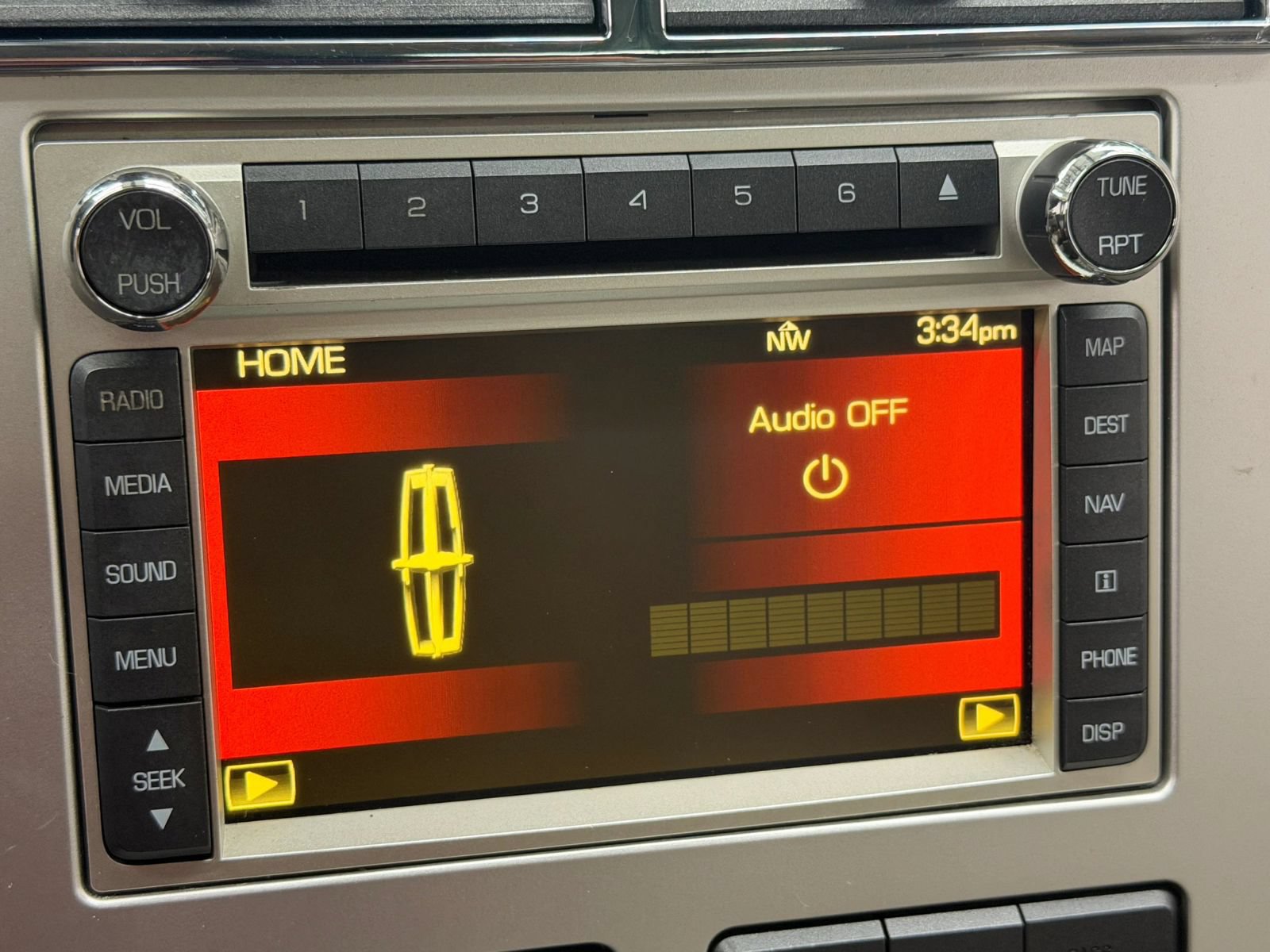 Used 2010 Lincoln MKX 2WD image 28