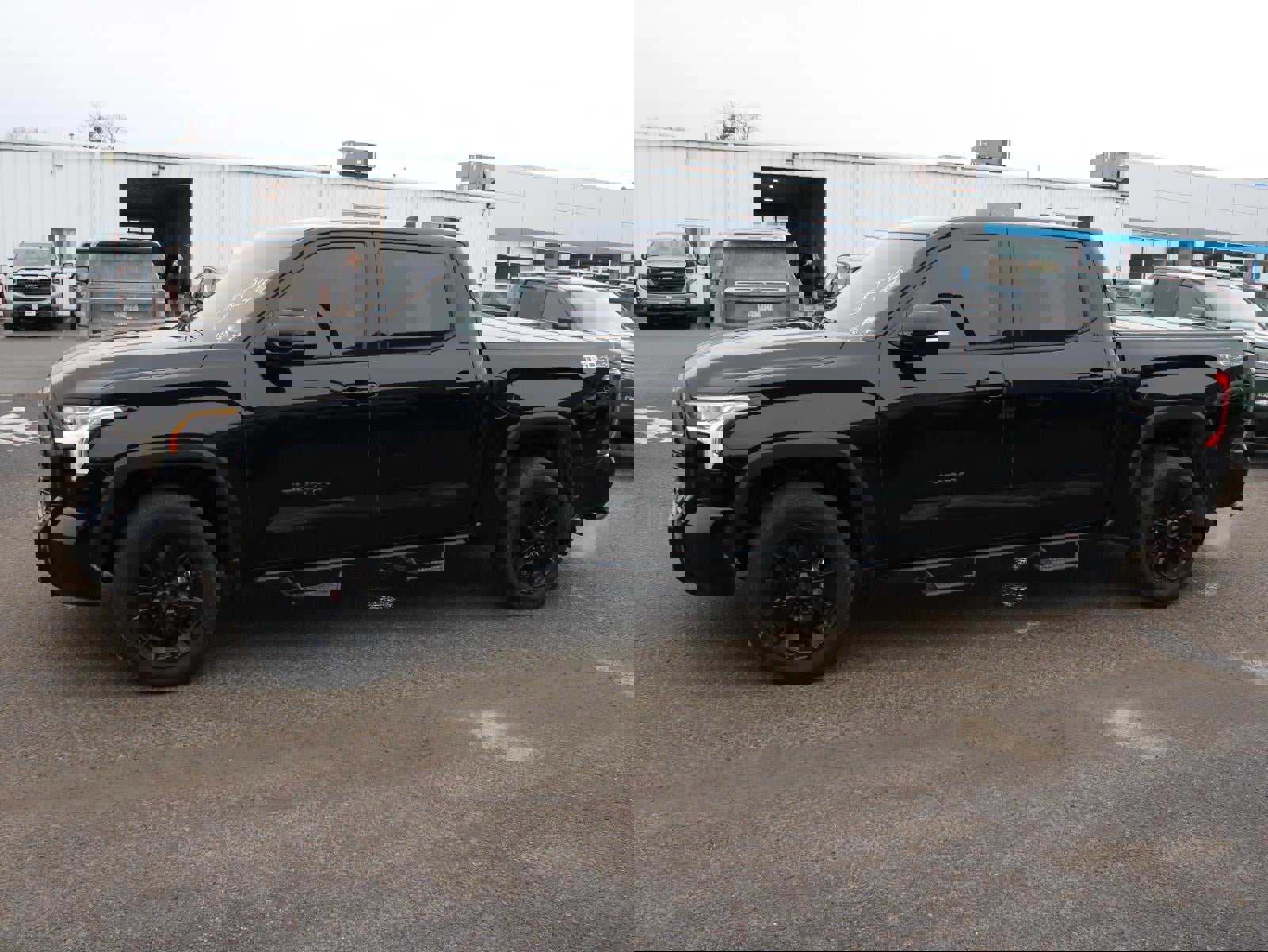 Used 2024 Toyota Tundra Limited w/ TRD Off-Road Package image 5