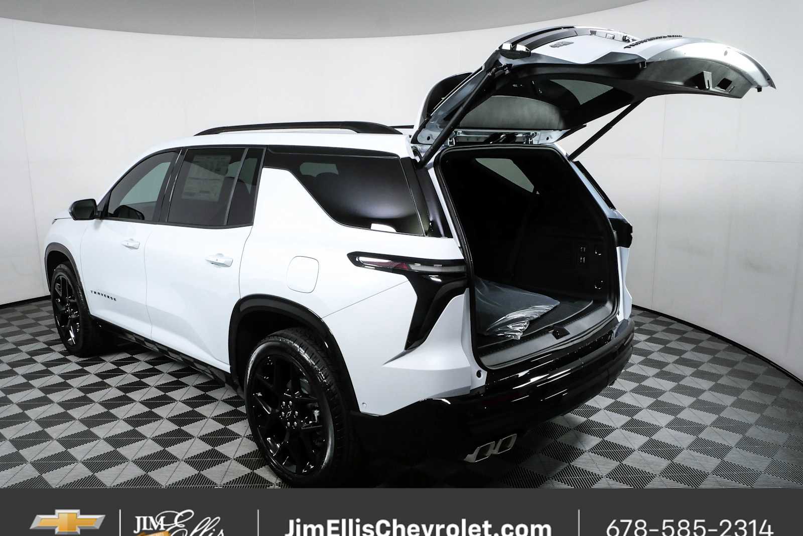 New 2026 Chevrolet Traverse RS w/ LPO, Floor Liner Package AWD/4WD image 37