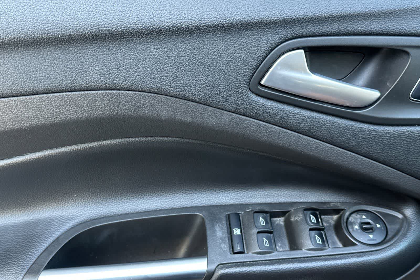 Used 2018 Ford Escape SE w/ SE Sport Appearance Package FWD image 15