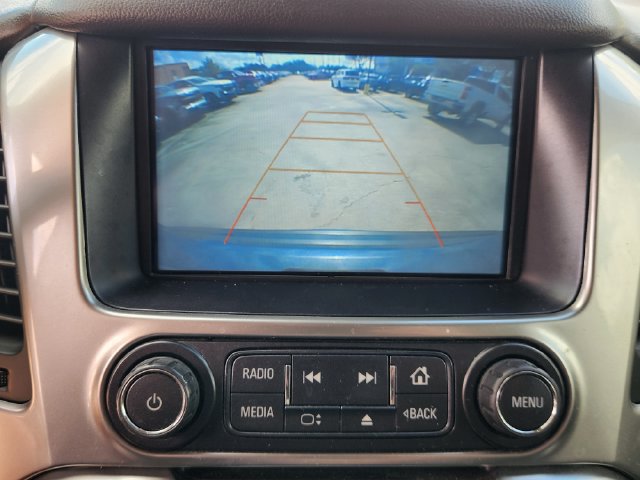Used 2020 Chevrolet Tahoe LT w/ Luxury Package RWD image 17