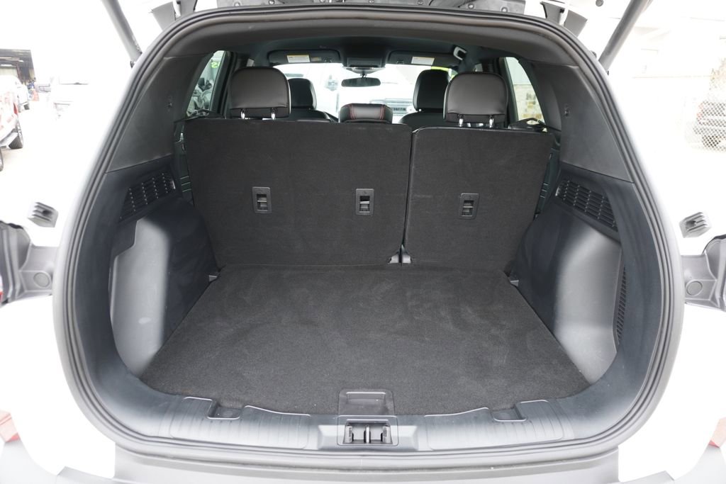 Certified 2025 Ford Escape ST-Line w/ Tech Pack #1 FWD image 24