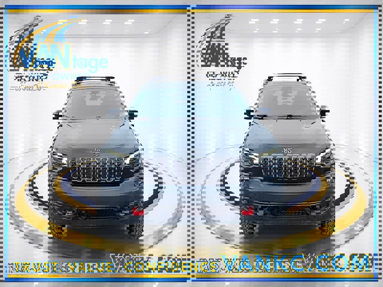 Used 2022 Jeep Cherokee Trailhawk w/ Comfort/Convenience Group image 2