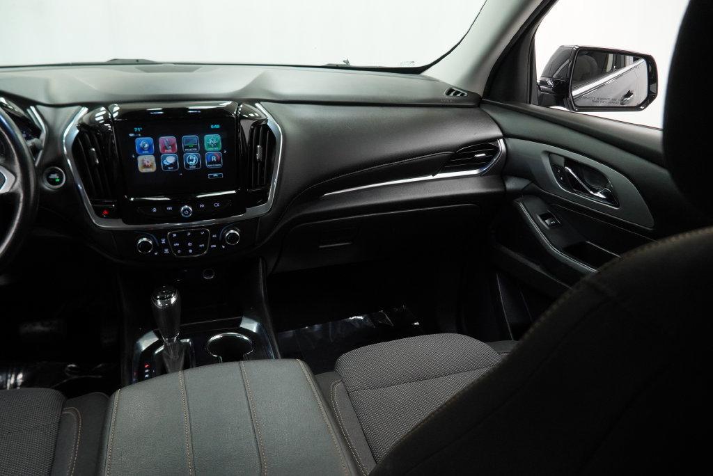 Used 2018 Chevrolet Traverse LT AWD/4WD image 16