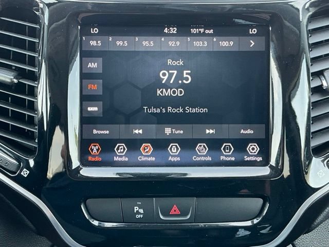 Used 2020 Jeep Cherokee Limited AWD/4WD image 23
