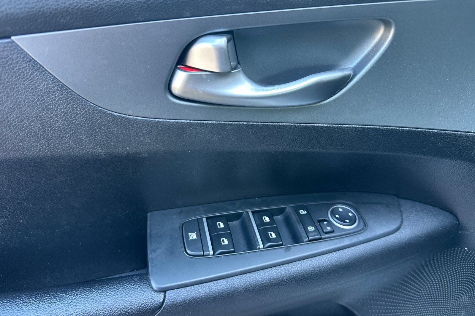 Used 2021 Kia Forte LXS FWD image 11