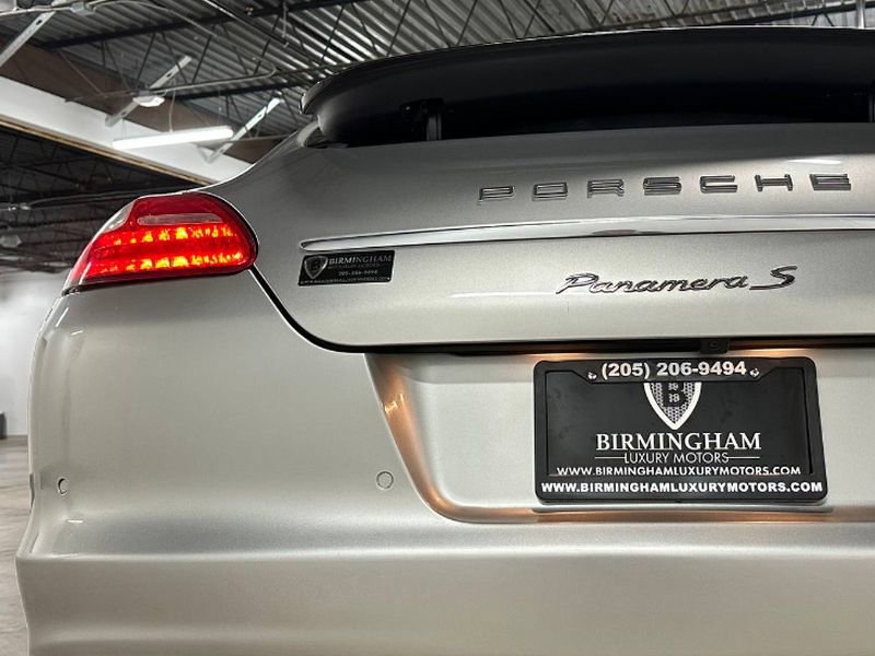 Used 2012 Porsche Panamera S image 16