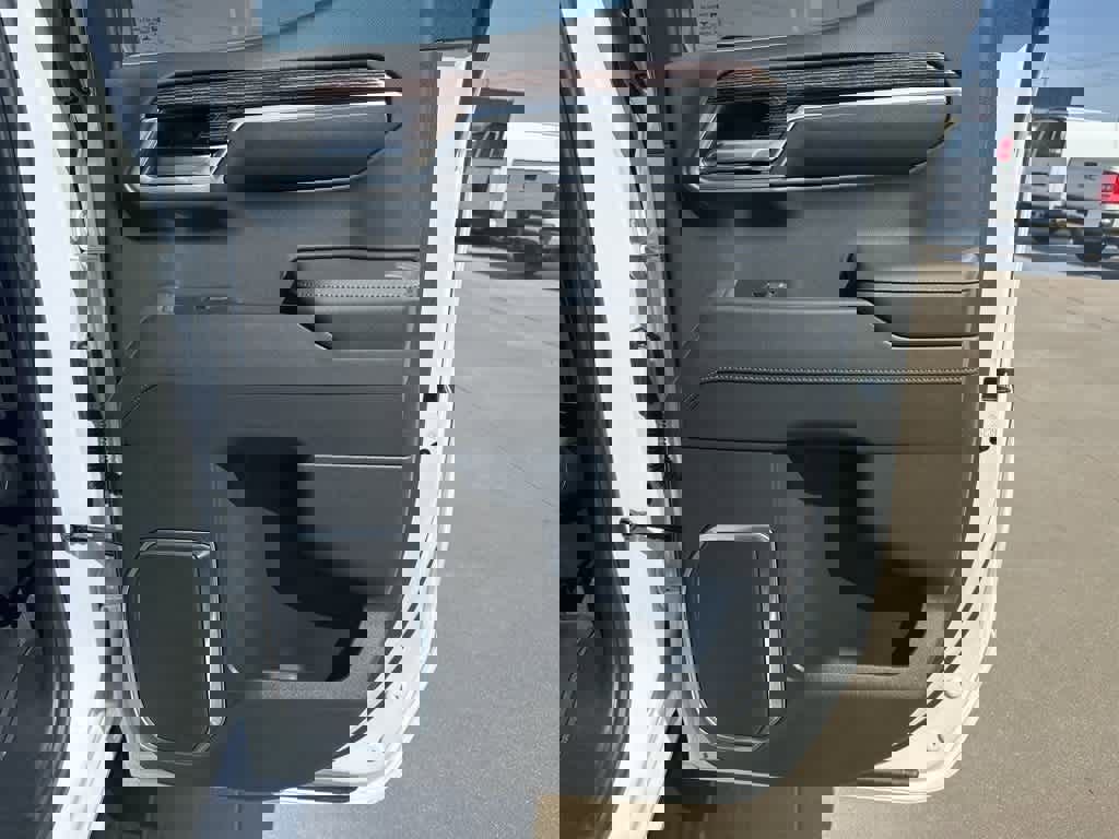 New 2024 GMC Sierra 1500 Elevation image 19