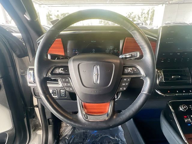 Used 2024 Lincoln Navigator L Reserve image 16