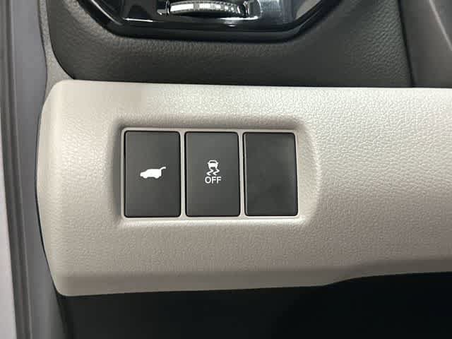 Used 2025 Honda Pilot Touring image 19