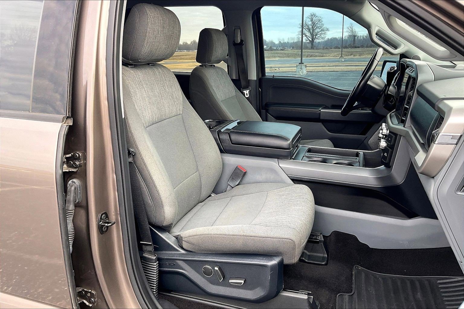 Used 2021 Ford F150 XLT w/ Equipment Group 302A High image 8