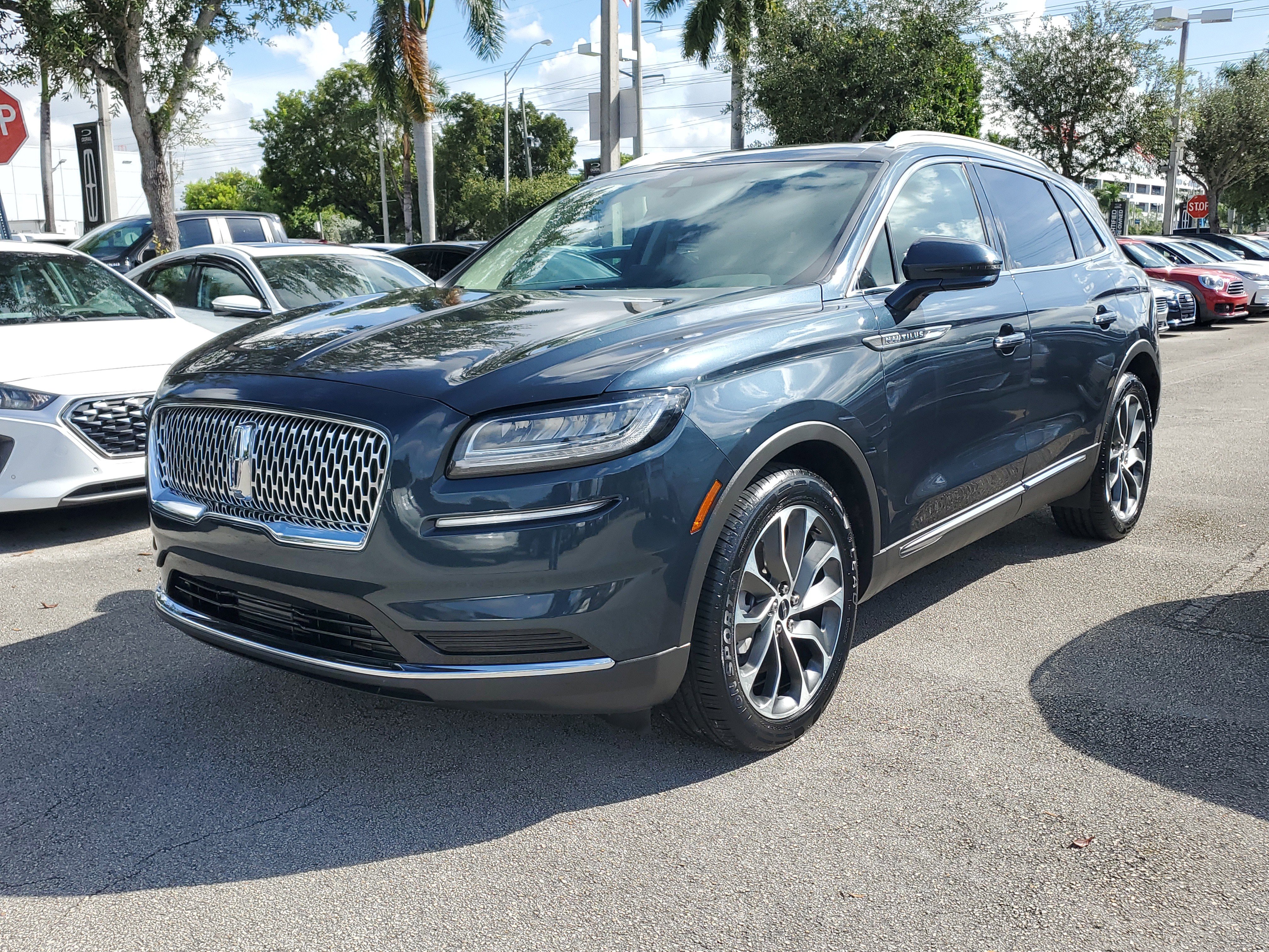 Certified 2021 Lincoln Nautilus Reserve image 3