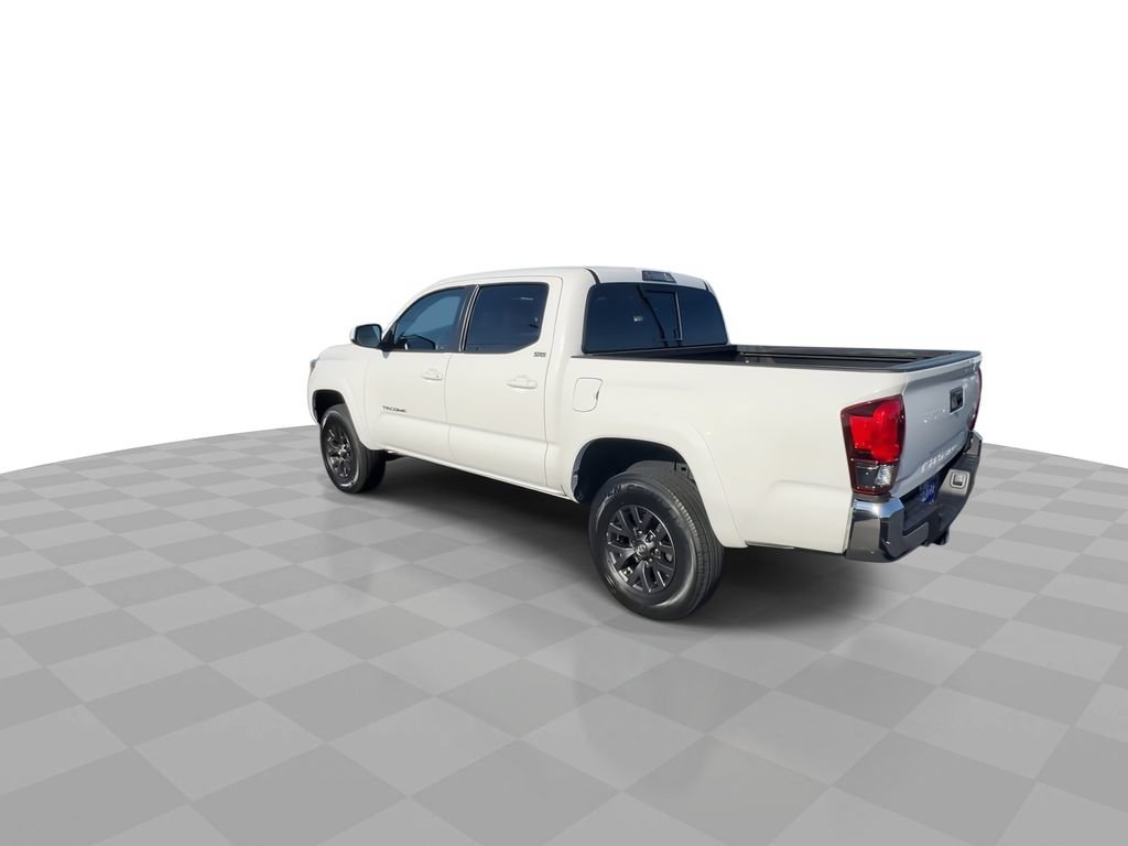 Used 2022 Toyota Tacoma SR5 RWD image 6