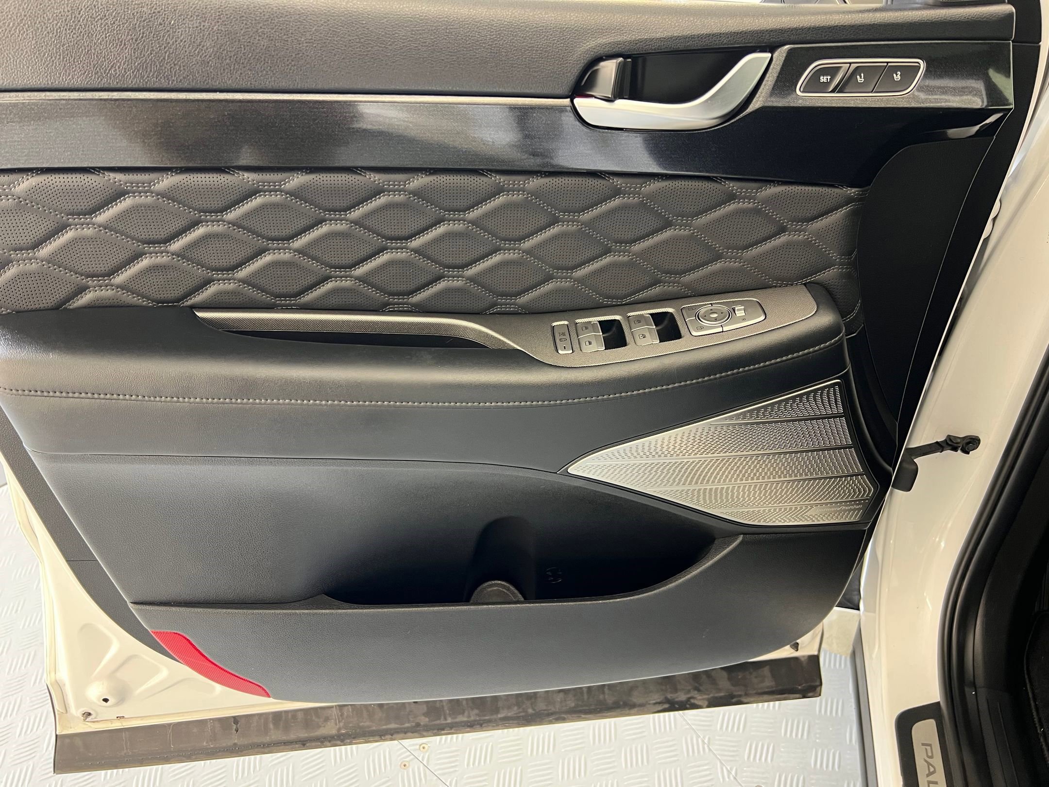 Used 2021 Hyundai Palisade Calligraphy image 21