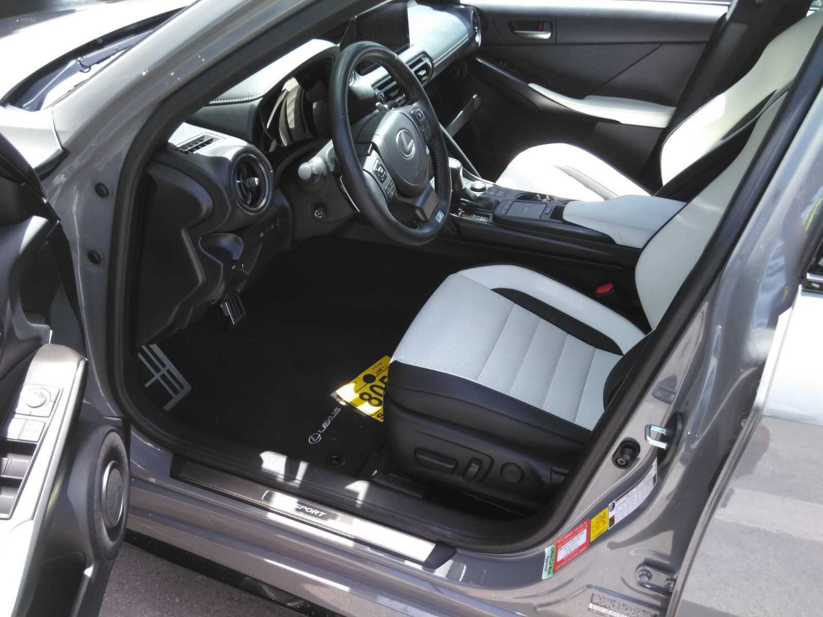 Used 2025 Lexus IS 350 F Sport w/ Navigation Package RWD image 4
