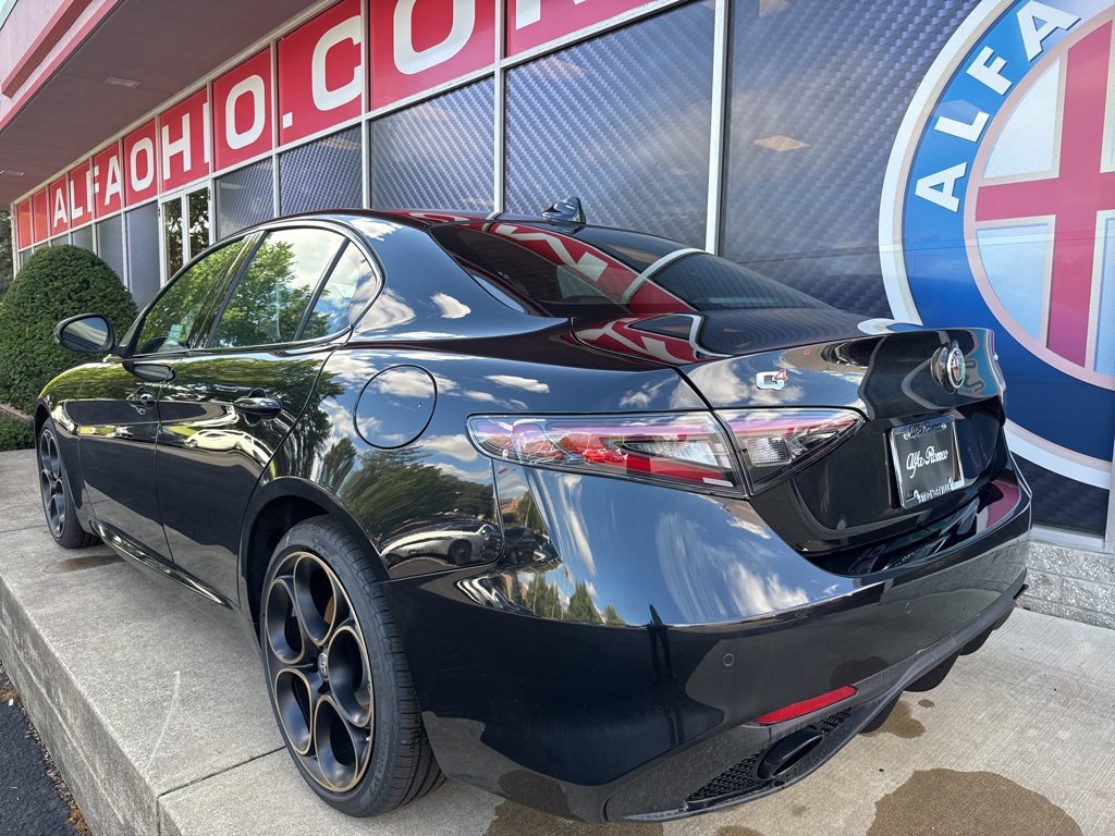 New 2025 Alfa Romeo Giulia AWD w/ Driving Assist Package image 8