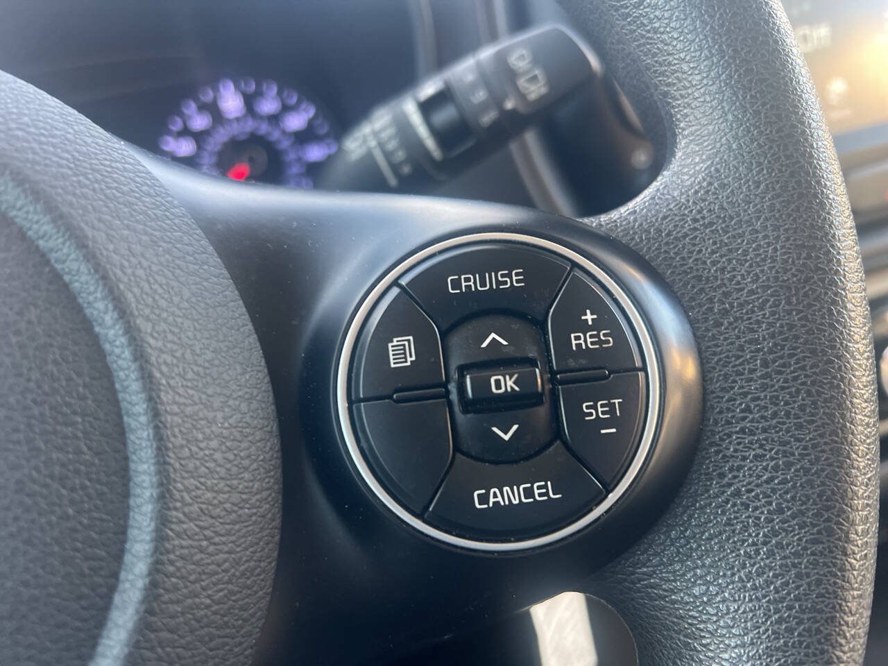 Used 2020 Kia Soul LX FWD image 24