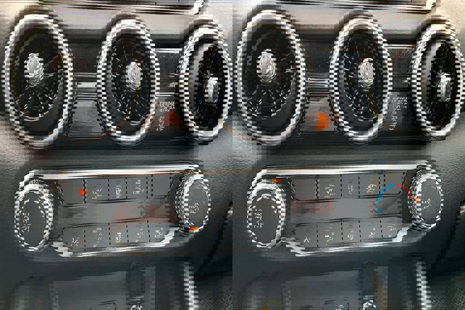 Used 2024 Nissan Sentra S image 29