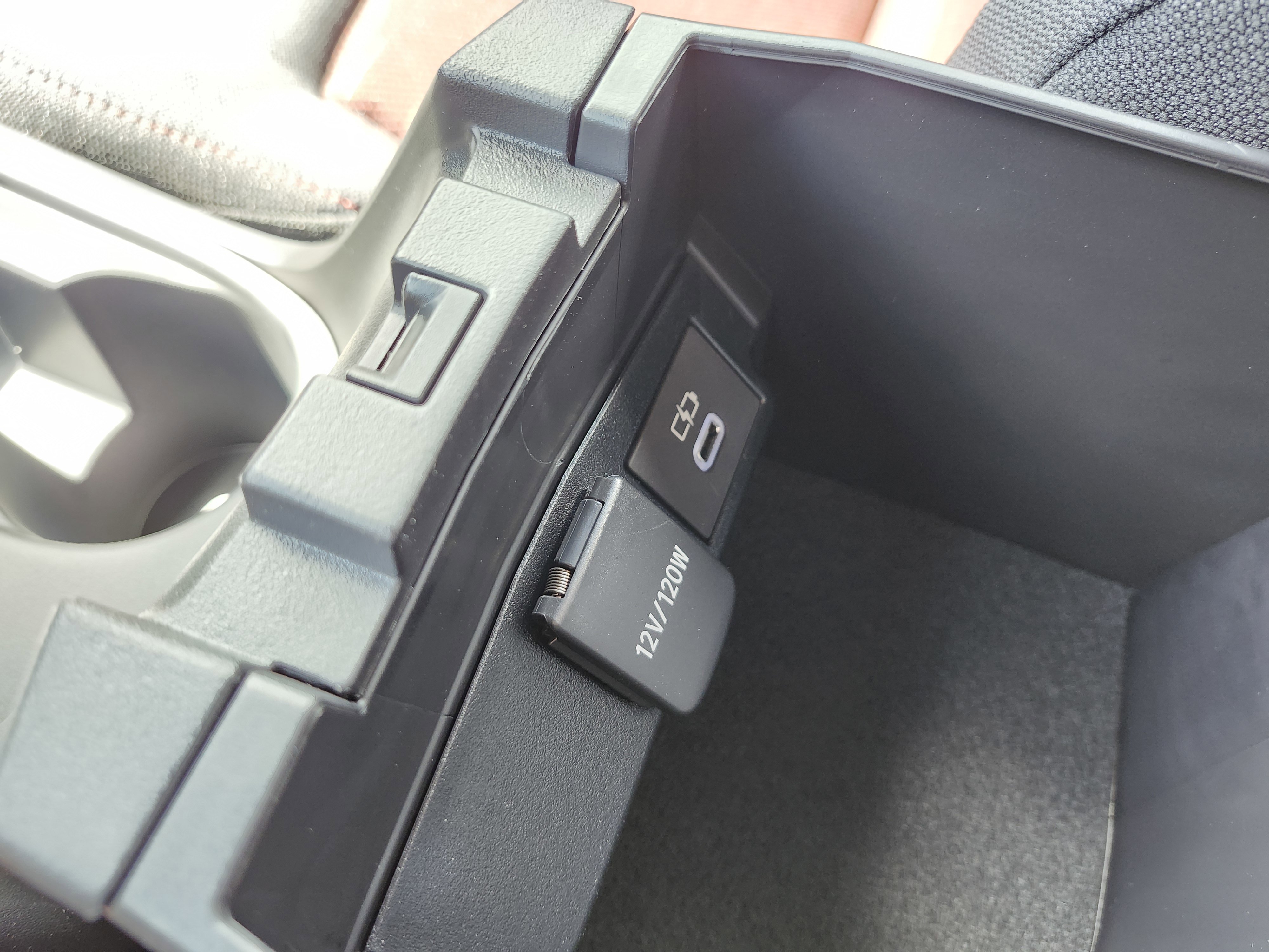 Used 2026 Toyota Corolla SE image 9