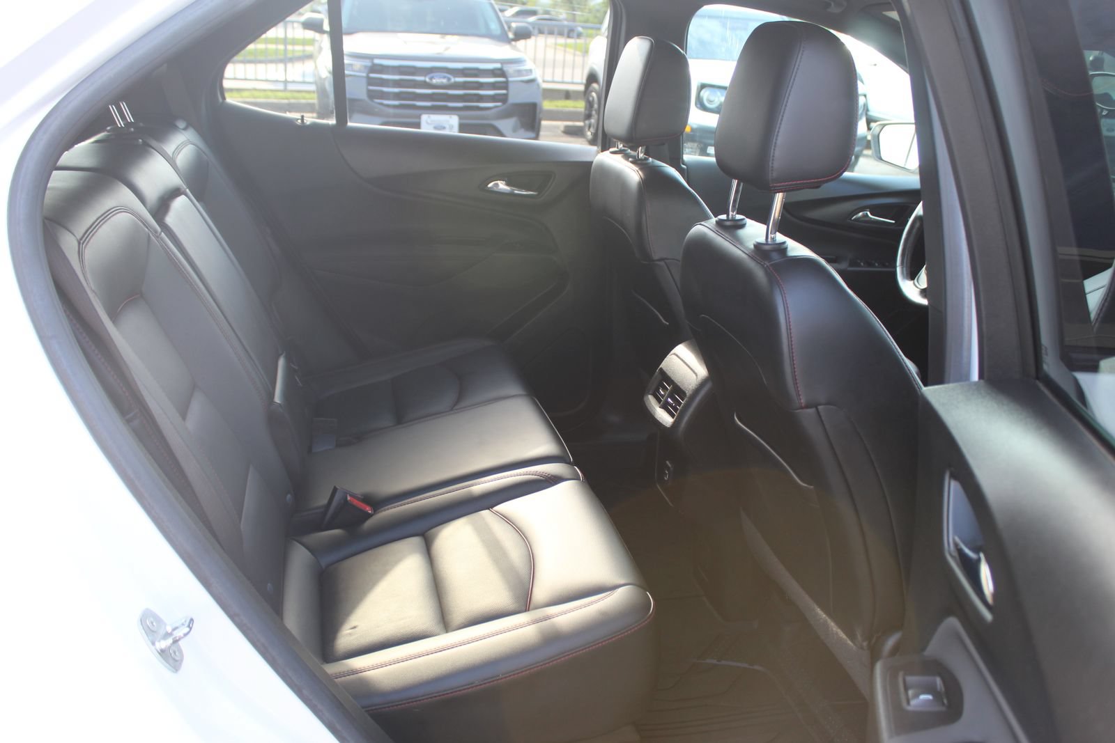 Used 2022 Chevrolet Equinox RS w/ RS Leather Package FWD image 15