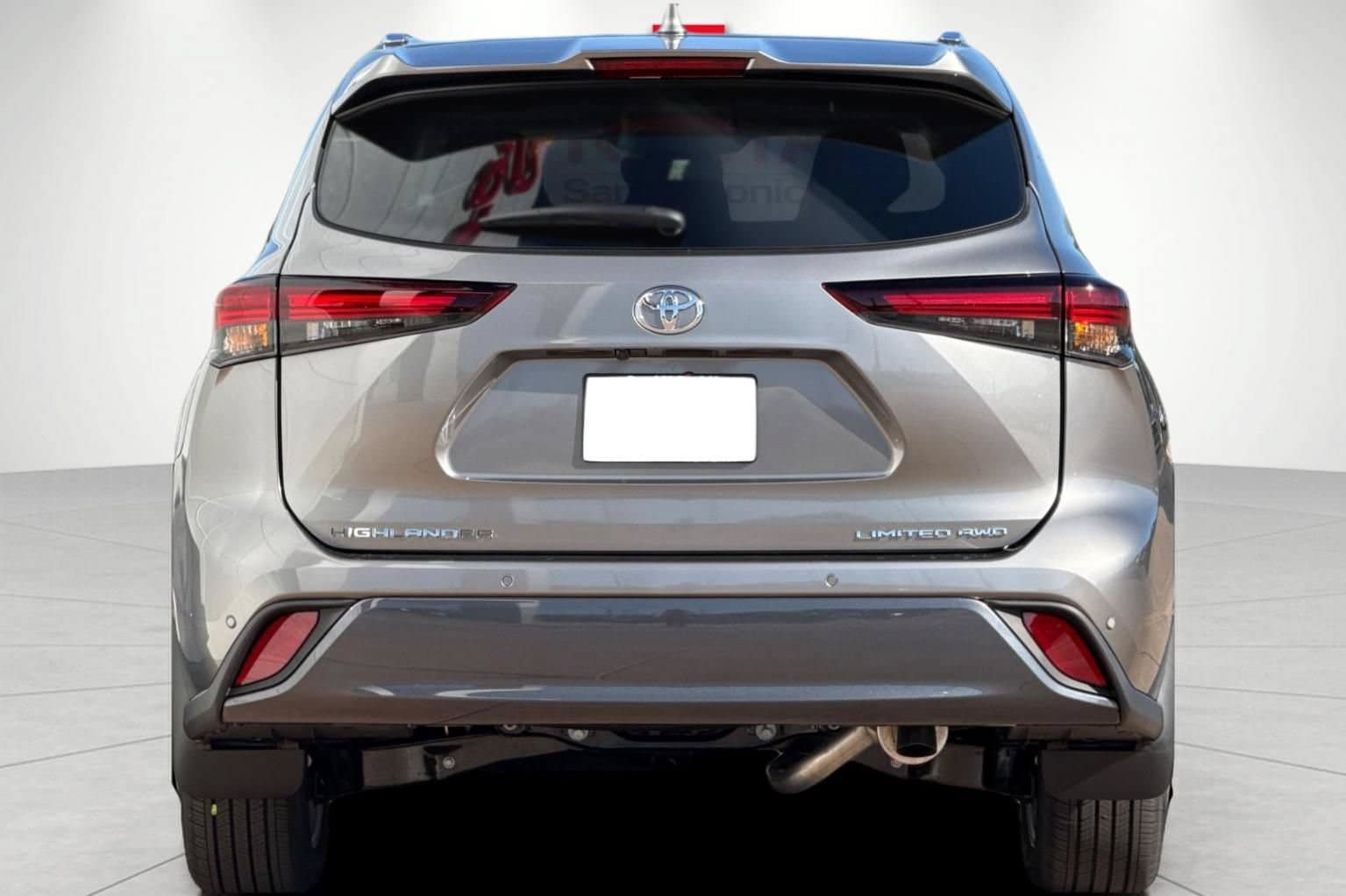 New 2026 Toyota Highlander Limited AWD/4WD image 4
